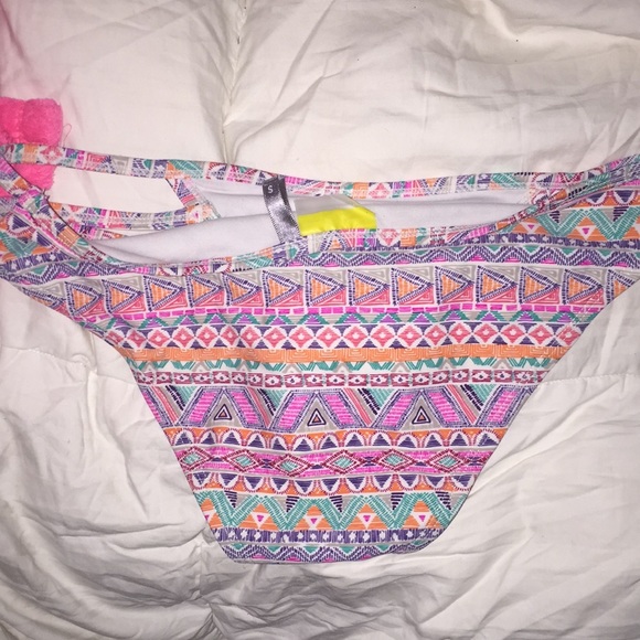 Bathing suit bottoms - Picture 2 of 2